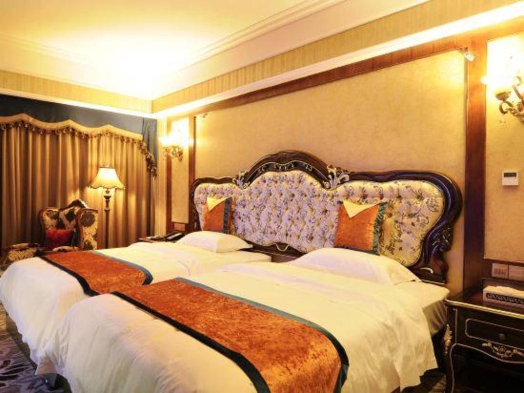 Chengdu French Theme Gold Palace Exterior photo